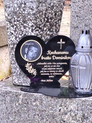 Coltmnia-grób Dominika 2023.jpg