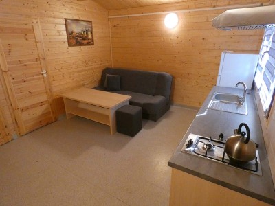 2_domek MAJKA _ widok na pokój z aneksem_.jpg